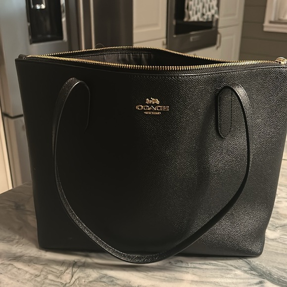 Black Coach Bag - Picture 5 of 5
